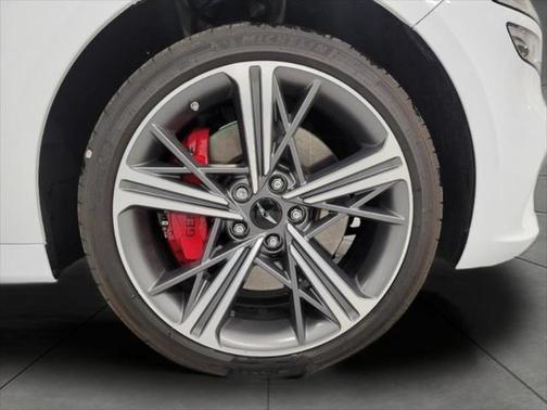 2025 Genesis G70 2.5T AWD