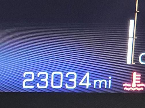 Summit White 2024 Chevrolet Trax FWD 2RS