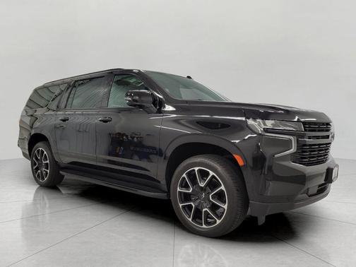 2023 Chevrolet Suburban RST