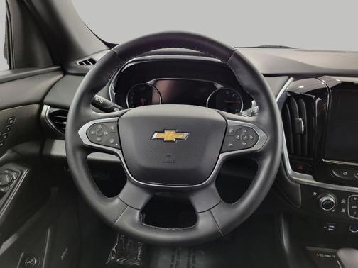 Radiant Red Tintcoat 2023 Chevrolet Traverse Premier