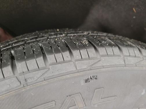 Radiant Red Tintcoat 2023 Chevrolet Traverse Premier