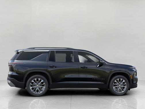 Mosaic Black Metallic 2026 Chevrolet Traverse LT