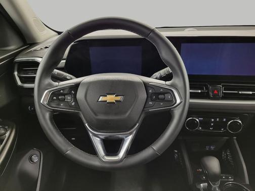 Mosaic Black Metallic 2024 Chevrolet Trailblazer LT
