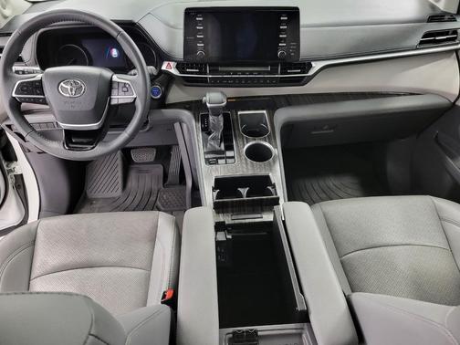 2021 Toyota Sienna Limited 7-Passenger