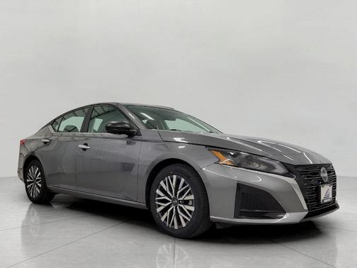 Gun Metallic 2025 Nissan Altima SV FWD