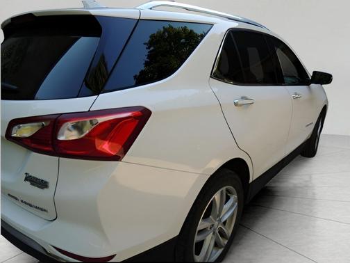 2020 Chevrolet Equinox Premier w/2LZ