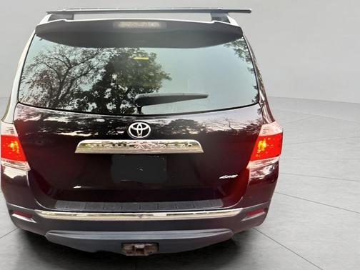 2013 Toyota Highlander SE