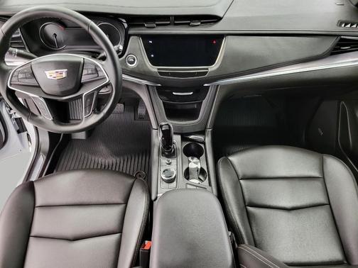 2025 Cadillac XT5 Luxury