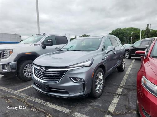 2023 Buick Enclave Essence AWD