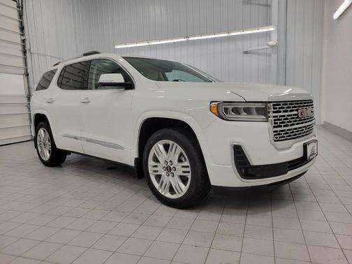 2022 GMC Acadia Denali