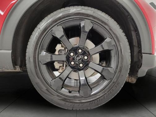 Rapid Red Metallic Tinted Clearcoat 2024 Ford Explorer ST-Line