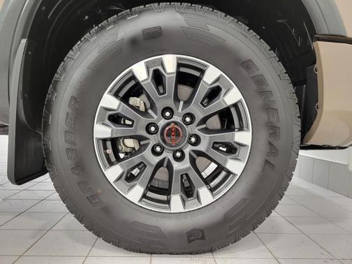 2024 Nissan Titan PRO-4X