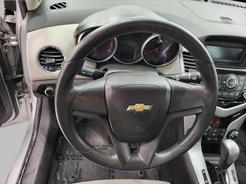 2011 Chevrolet Cruze LS