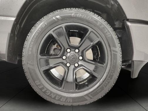 Granite Crystal Metallic Clearcoat 2022 RAM 1500 Big Horn/Lone Star