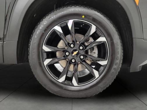 Mosaic Black Metallic 2023 Chevrolet Trailblazer LT