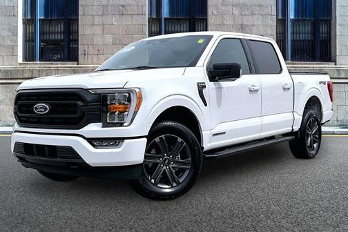 Oxford White 2023 Ford F-150 XLT