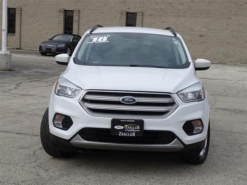 Photo 4 of 30 of 2018 Ford Escape SE