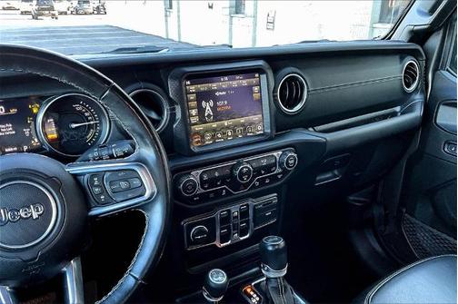 2021 Jeep Wrangler SAHARA