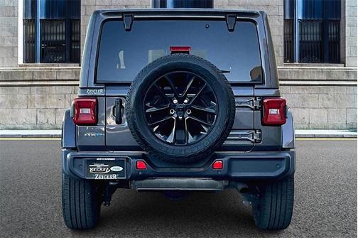 2021 Jeep Wrangler SAHARA