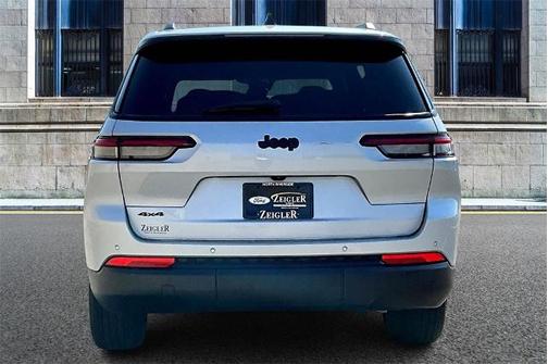 2024 Jeep Grand Cherokee LAREDO