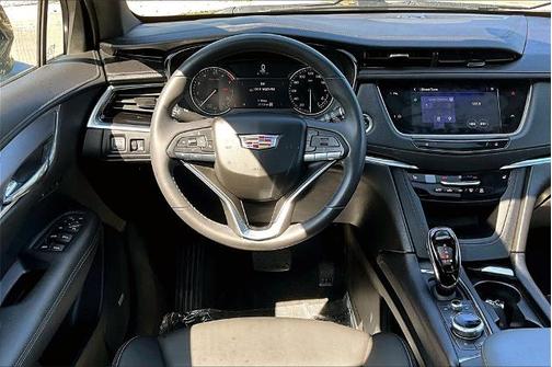 2023 Cadillac XT6 LUXURY