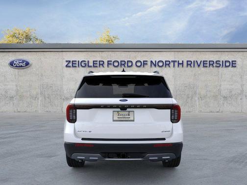 Star White Metallic Tri-Coat 2026 Ford Explorer Active