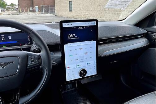 2024 Ford Mustang Mach-E PREMIUM