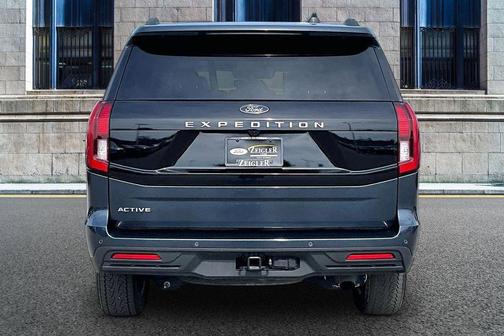 Blue Metallic 2025 Ford Expedition Active