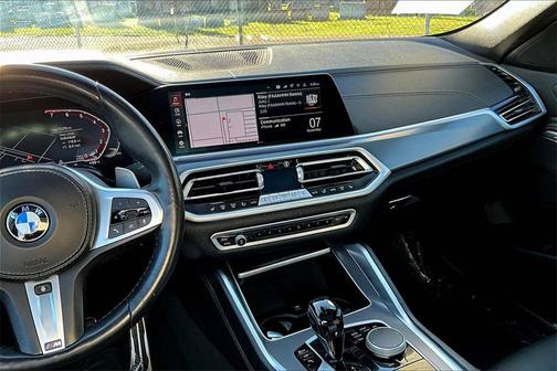 2022 BMW X6 xDrive40i