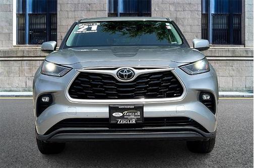2021 Toyota Highlander LE