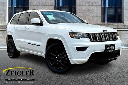 2022 Jeep Grand Cherokee LAREDO