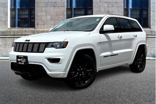 2022 Jeep Grand Cherokee LAREDO