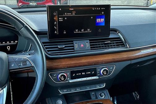 2022 Audi Q5 45 S line Premium Plus