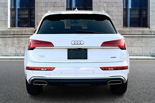 2022 Audi Q5 45 S line Premium Plus
