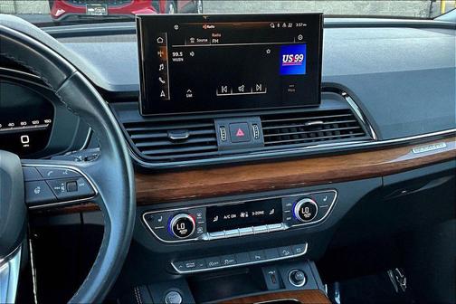 2022 Audi Q5 45 S line Premium Plus