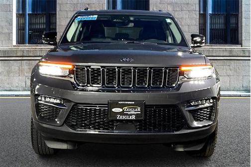2022 Jeep Grand Cherokee BASE