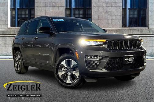 2022 Jeep Grand Cherokee BASE