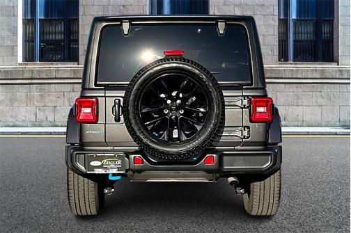 2022 Jeep Wrangler SAHARA