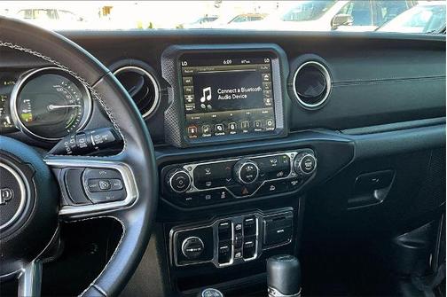 2022 Jeep Wrangler SAHARA
