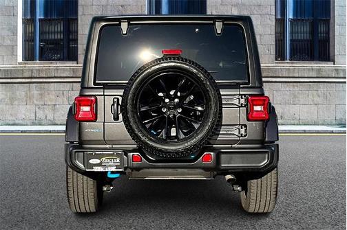 2022 Jeep Wrangler SAHARA