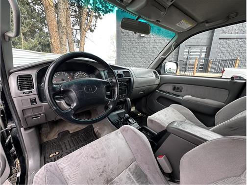 Black 2001 Toyota 4Runner SR5