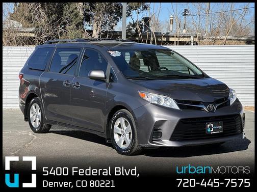 2018 Toyota Sienna LE