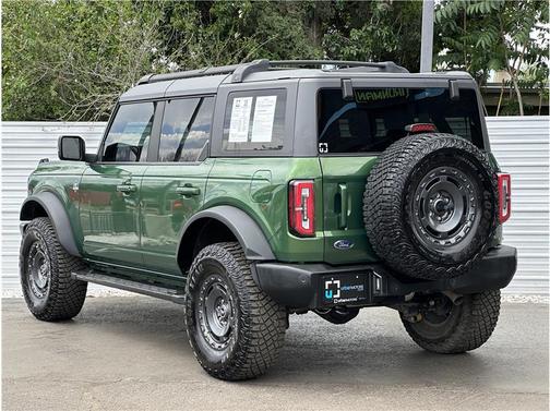 Eruption Green Metallic 2024 Ford Bronco Outer Banks