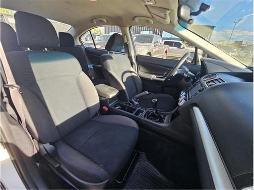 Ice Silver Metallic 2016 Subaru Impreza 2.0i