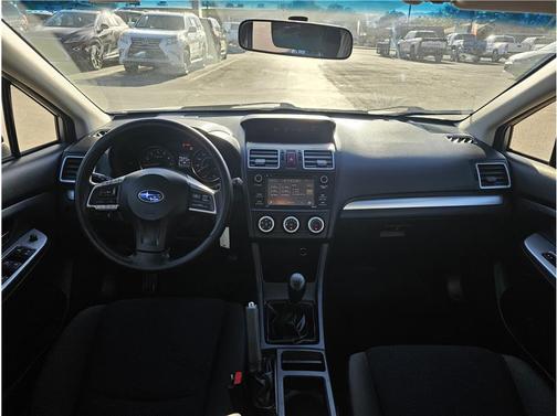 Ice Silver Metallic 2016 Subaru Impreza 2.0i