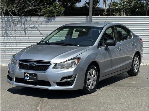 Ice Silver Metallic 2016 Subaru Impreza 2.0i