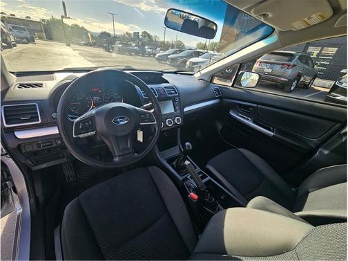 Ice Silver Metallic 2016 Subaru Impreza 2.0i