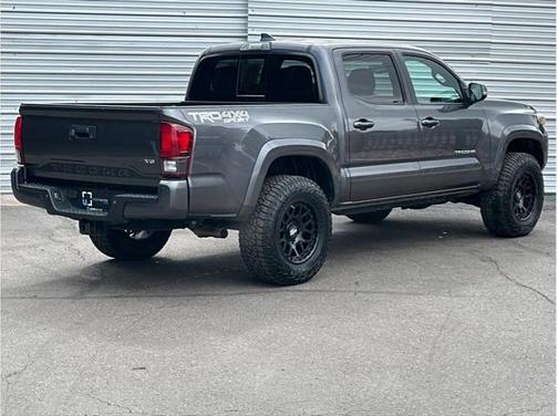 2018 Toyota Tacoma TRD Sport