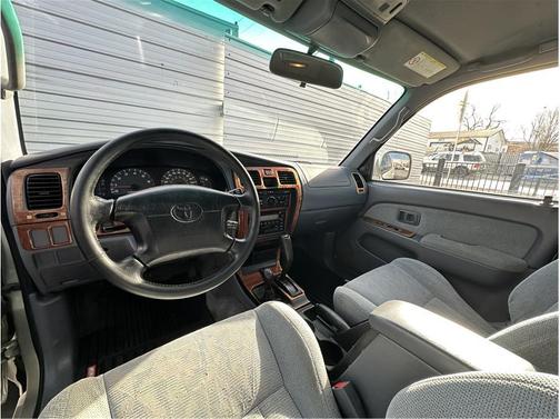 2000 Toyota 4Runner Base
