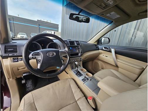 2013 Toyota Highlander SE